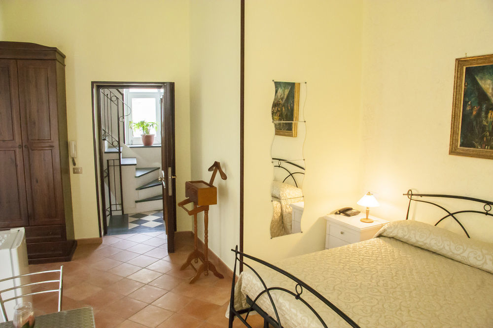 Hotel Residence Confalone Naples Extérieur photo