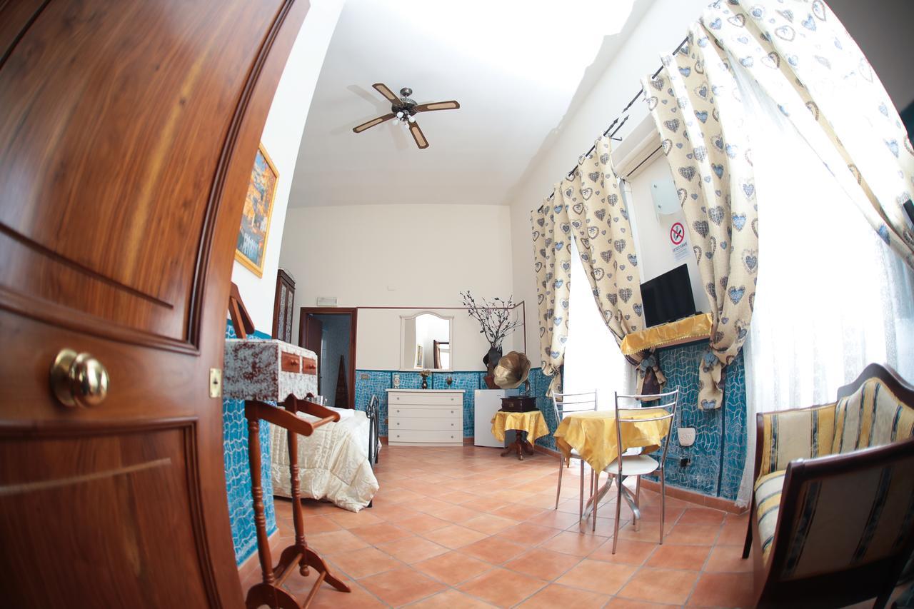 Hotel Residence Confalone Naples Extérieur photo