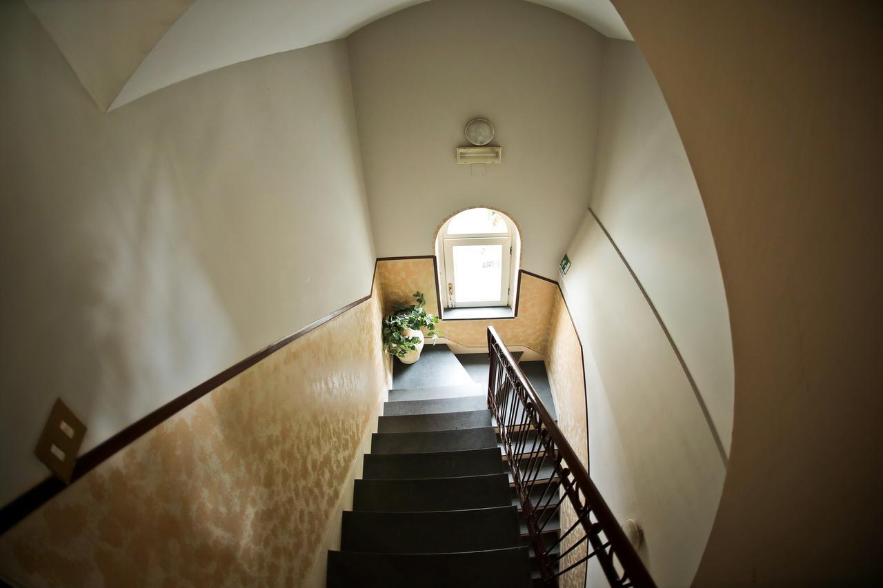 Hotel Residence Confalone Naples Extérieur photo
